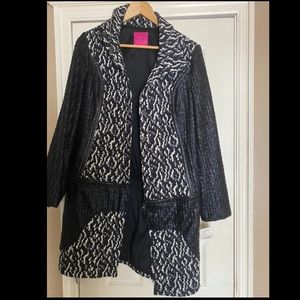 NWT Save the Queen Trench